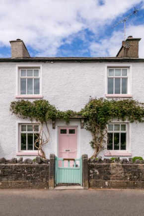 Maggie Puddle Cottage, Grange Over Sands